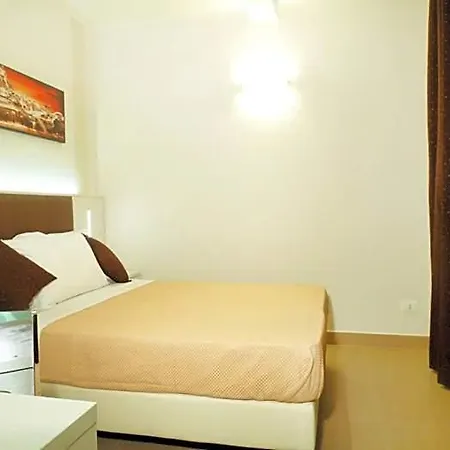 Bed & Breakfast Manila 4*