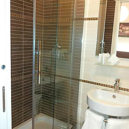فندق مبيت وإفطار Manila 4*